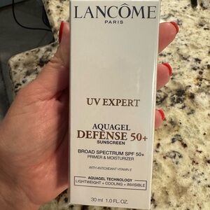 UV Expert Aquagel Defense 50+ Sunscreen